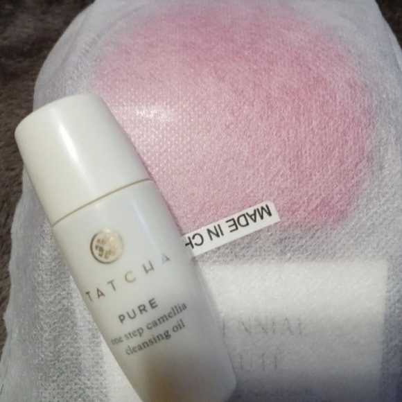 Face Cleansing Vibrating Exfoliator
W/tatcha clean - Picture 6 of 6